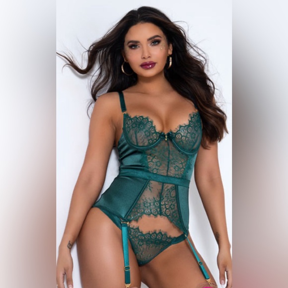 Size Small eyelash lace & shiny stretch satin bustier & thong set new with tags - Picture 1 of 16